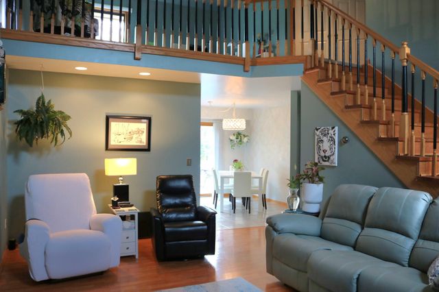 1489 Grand Isle Court, Hobart, IN 46342