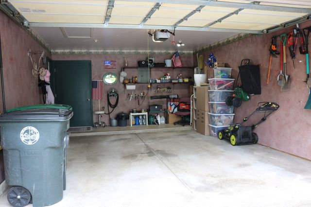 1489 Grand Isle Court, Hobart, IN 46342