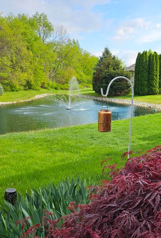 1489 Grand Isle Court, Hobart, IN 46342