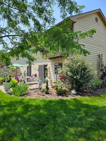 1489 Grand Isle Court, Hobart, IN 46342