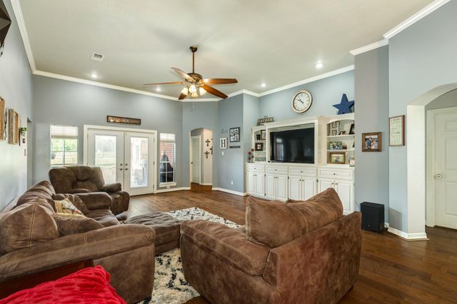 914 Oleander Street, Lake Jackson, TX 77566
