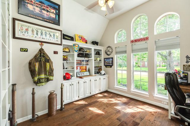 914 Oleander Street, Lake Jackson, TX 77566