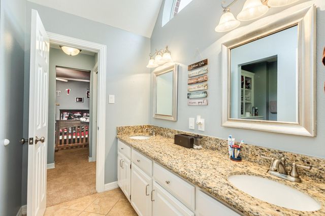 914 Oleander Street, Lake Jackson, TX 77566
