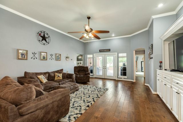 914 Oleander Street, Lake Jackson, TX 77566