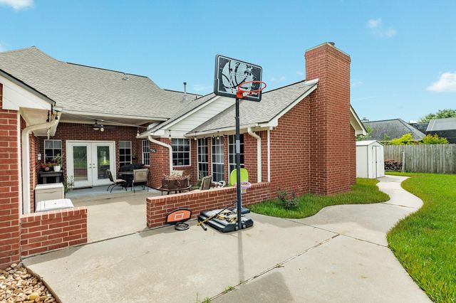 914 Oleander Street, Lake Jackson, TX 77566