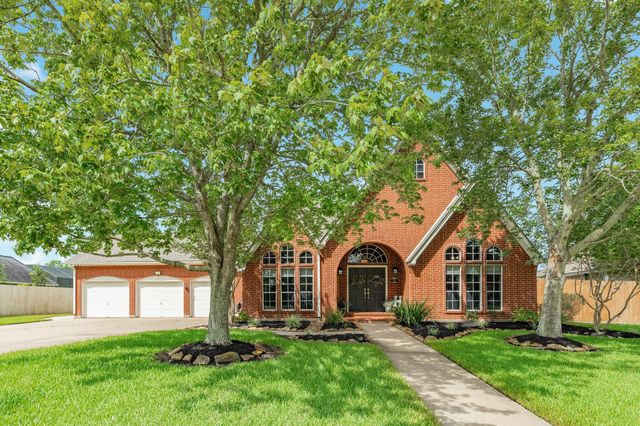 914 Oleander Street, Lake Jackson, TX 77566