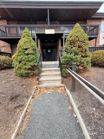 79 Balance Rock Road 12, Seymour, CT 06483