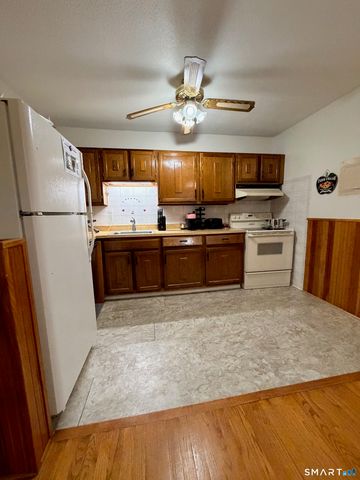 79 Balance Rock Road 12, Seymour, CT 06483