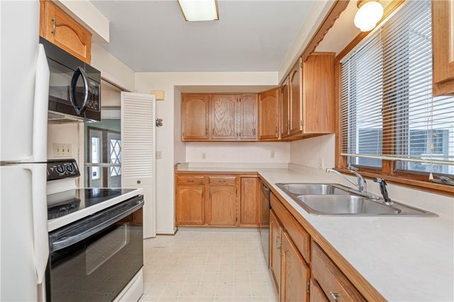 12 Charmaine Road, Chili, NY 14624