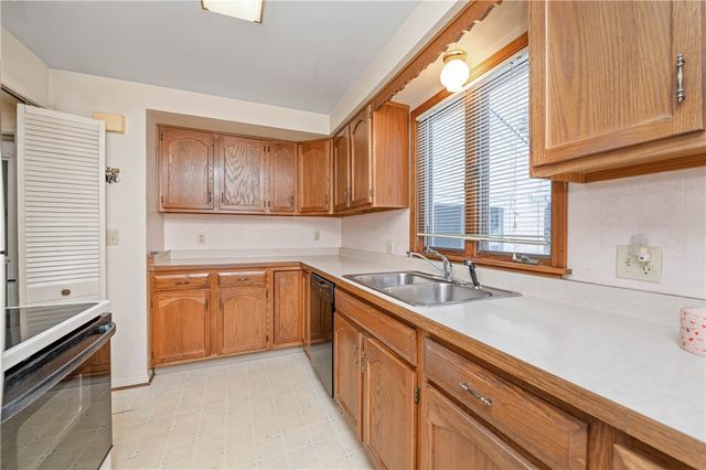 12 Charmaine Road, Chili, NY 14624