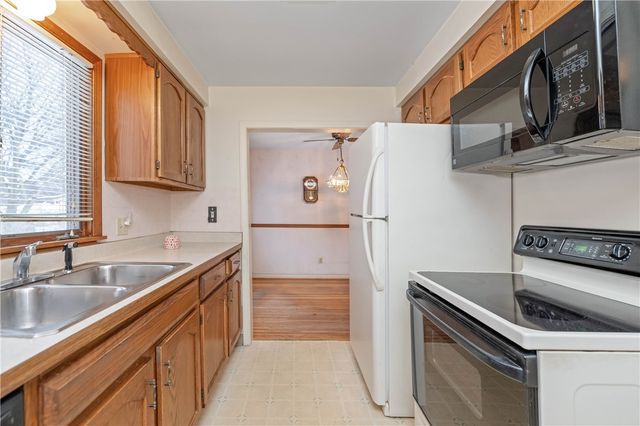 12 Charmaine Road, Chili, NY 14624