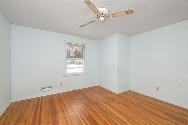 12 Charmaine Road, Chili, NY 14624