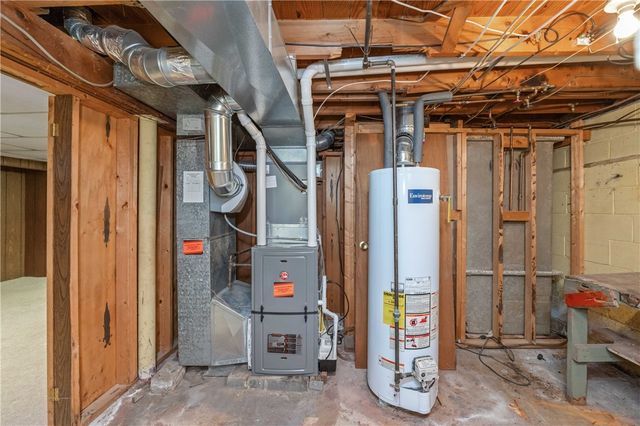 12 Charmaine Road, Chili, NY 14624