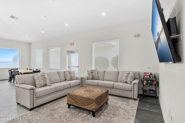 1435 S Harbor City Boulevard 803, Melbourne, FL 32901