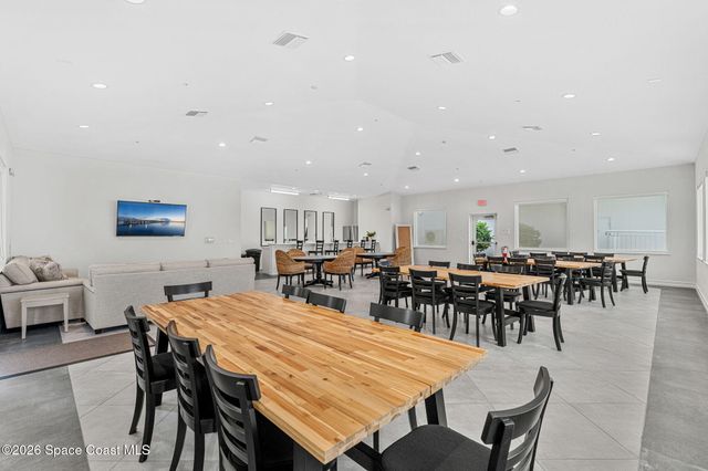 1435 S Harbor City Boulevard 803, Melbourne, FL 32901