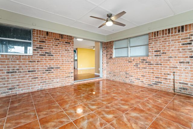 5195 Laurel Street, Beaumont, TX 77707