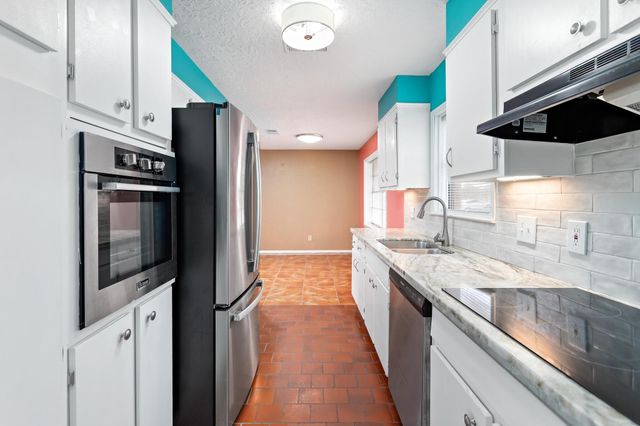 5195 Laurel Street, Beaumont, TX 77707