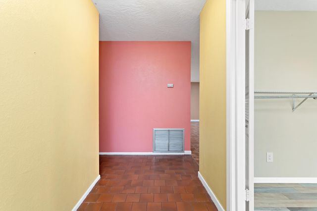 5195 Laurel Street, Beaumont, TX 77707