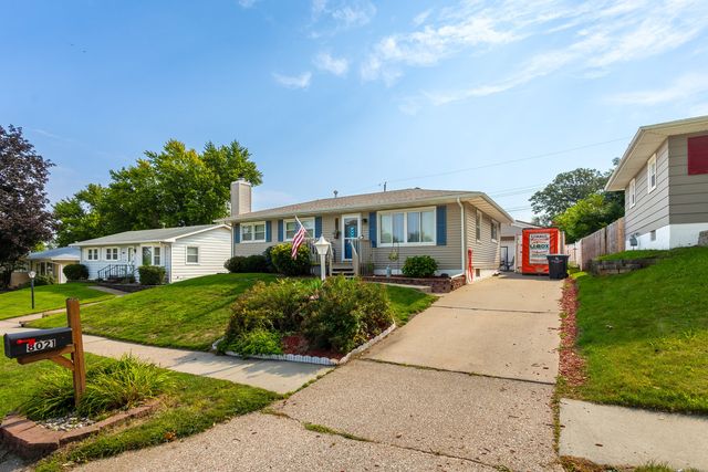 8021 8th Street W, Rock Island, IL 61201