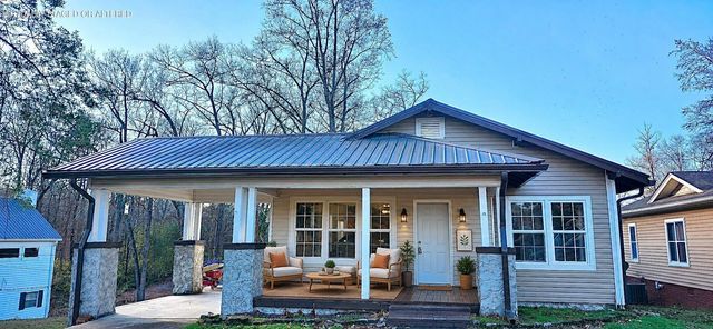 1322 Pennsylvania Avenue, Etowah, TN 37331