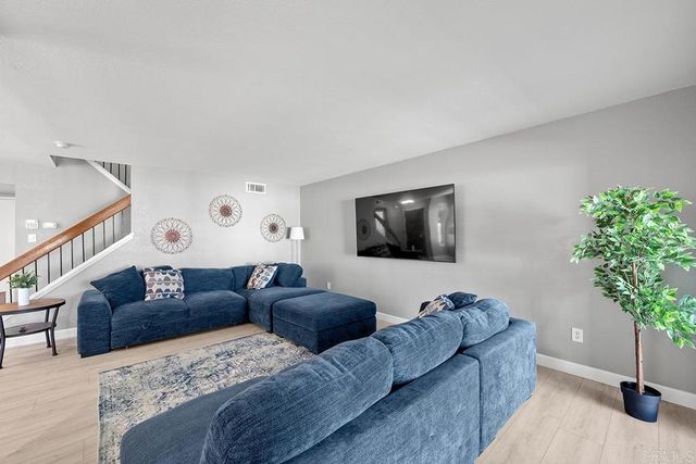 7290 Oakham Way, San Diego, CA 92139