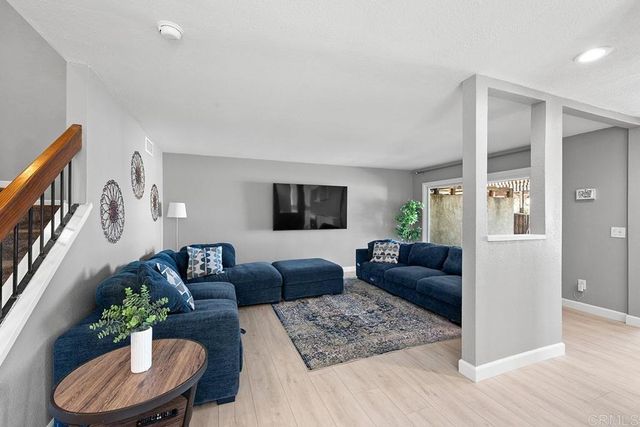 7290 Oakham Way, San Diego, CA 92139