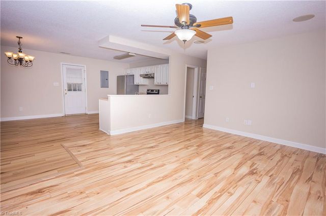 836 Donnell Street, Kernersville, NC 27284