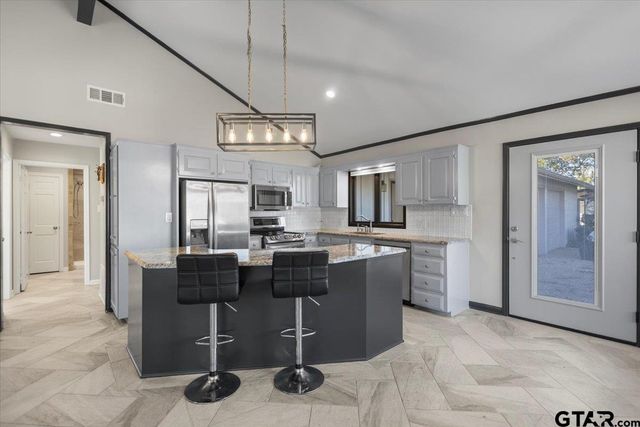 289 N Bay Dr, Bullard, TX 75757
