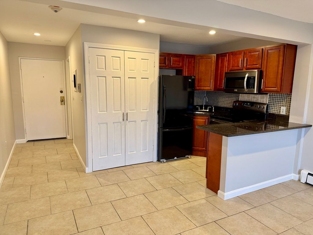 175 Ward St 12, Revere, MA 02151