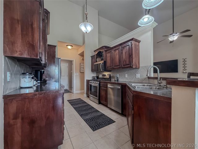 13002 E 114th Court North, Owasso, OK 74055
