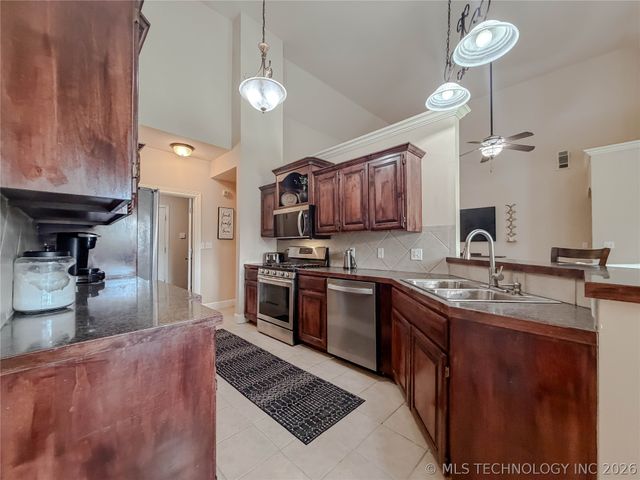 13002 E 114th Court North, Owasso, OK 74055