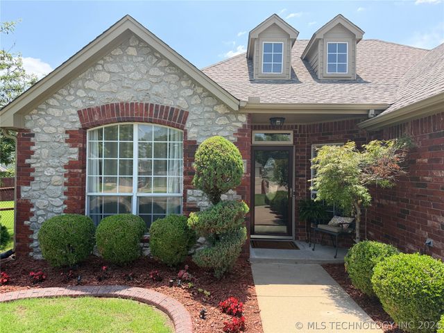 13002 E 114th Court North, Owasso, OK 74055