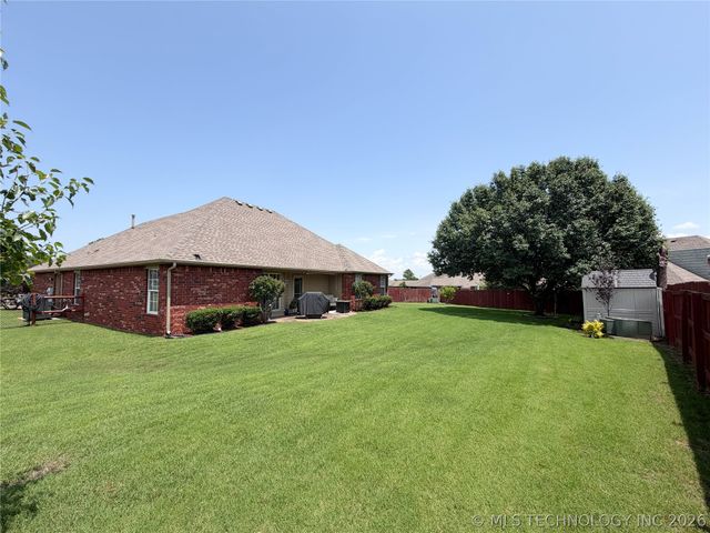 13002 E 114th Court North, Owasso, OK 74055
