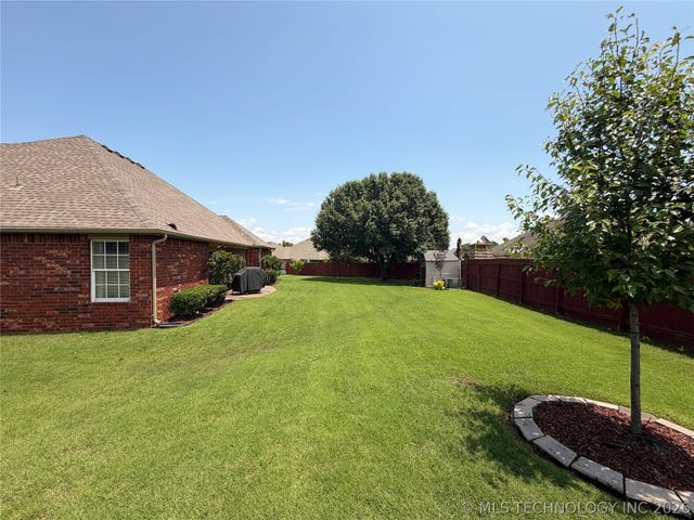 13002 E 114th Court North, Owasso, OK 74055