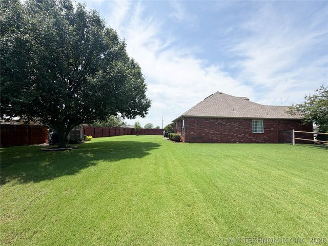 13002 E 114th Court North, Owasso, OK 74055