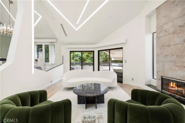 1864 Arvin Dr., Glendale, CA 91208