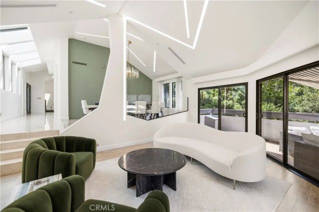 1864 Arvin Dr., Glendale, CA 91208