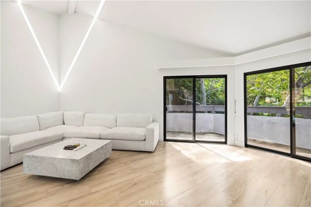 1864 Arvin Dr., Glendale, CA 91208