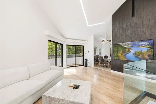 1864 Arvin Dr., Glendale, CA 91208