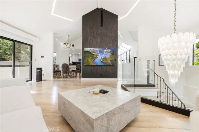 1864 Arvin Dr., Glendale, CA 91208