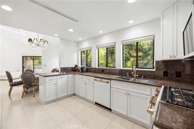 1864 Arvin Dr., Glendale, CA 91208