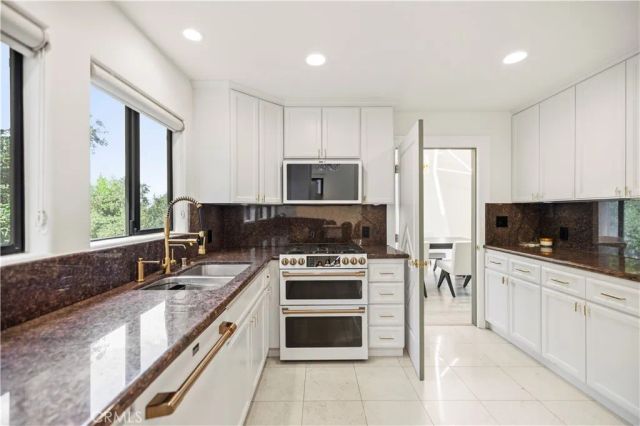 1864 Arvin Dr., Glendale, CA 91208