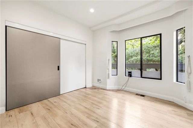 1864 Arvin Dr., Glendale, CA 91208