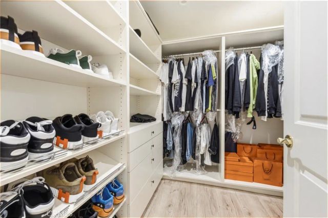 1864 Arvin Dr., Glendale, CA 91208