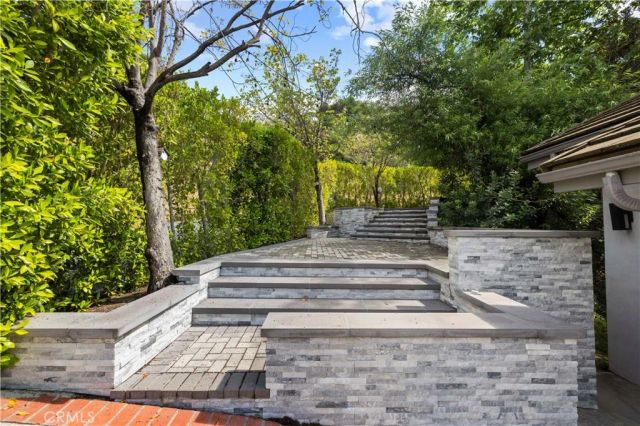 1864 Arvin Dr., Glendale, CA 91208