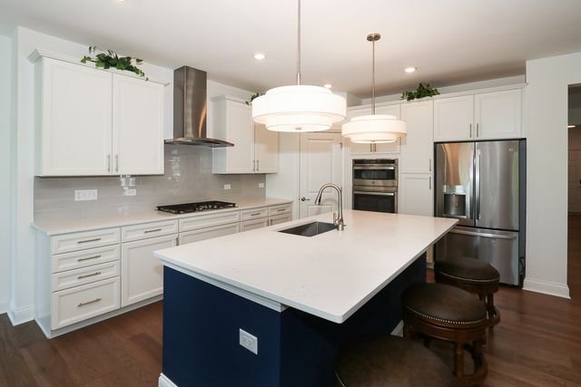 10240 Amos Street, Huntley, IL 60142