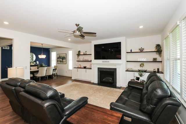 10240 Amos Street, Huntley, IL 60142