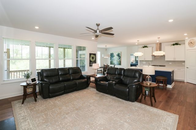 10240 Amos Street, Huntley, IL 60142
