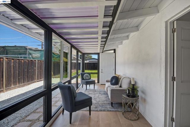 1215 Oak Creek Way, Sunnyvale, CA 94089