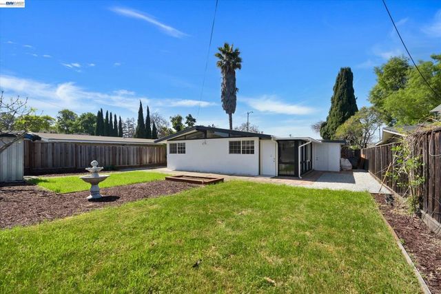 1215 Oak Creek Way, Sunnyvale, CA 94089